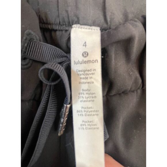 Lululemon On the Fly 7/8 Pant - Picture 6 of 6